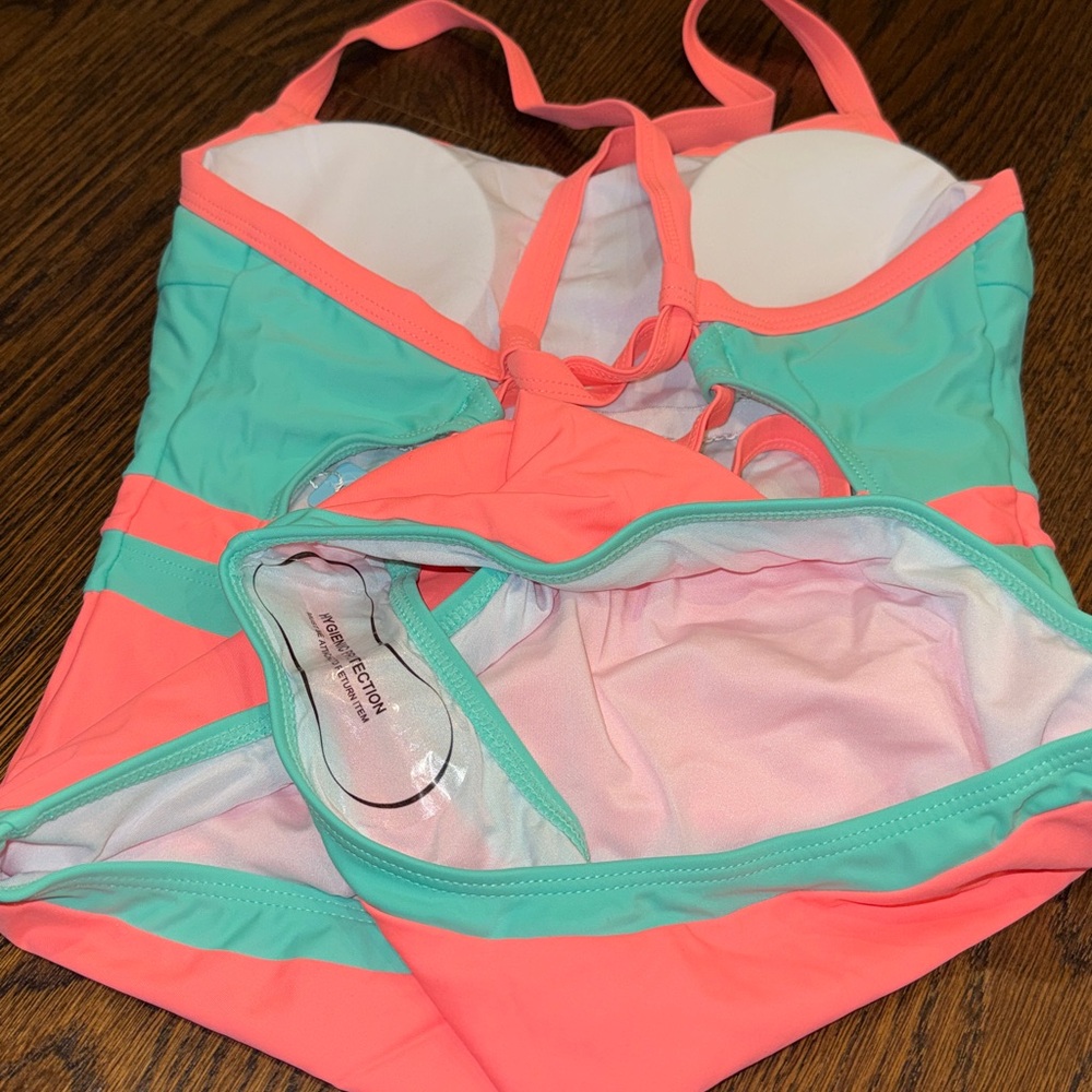 Popvil Swimwear in Coral and Mint - Picture 5 of 5